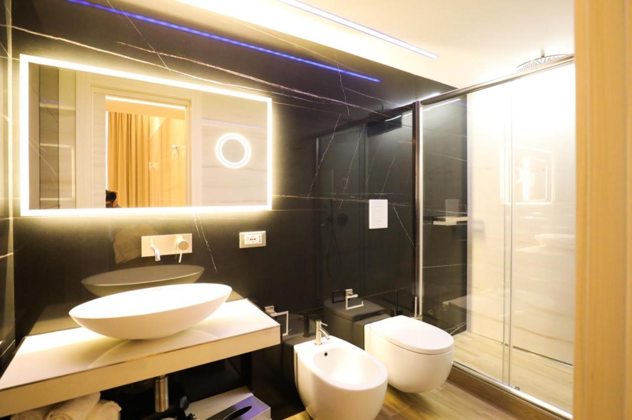 Municipio Luxury Suite Naples Extérieur photo