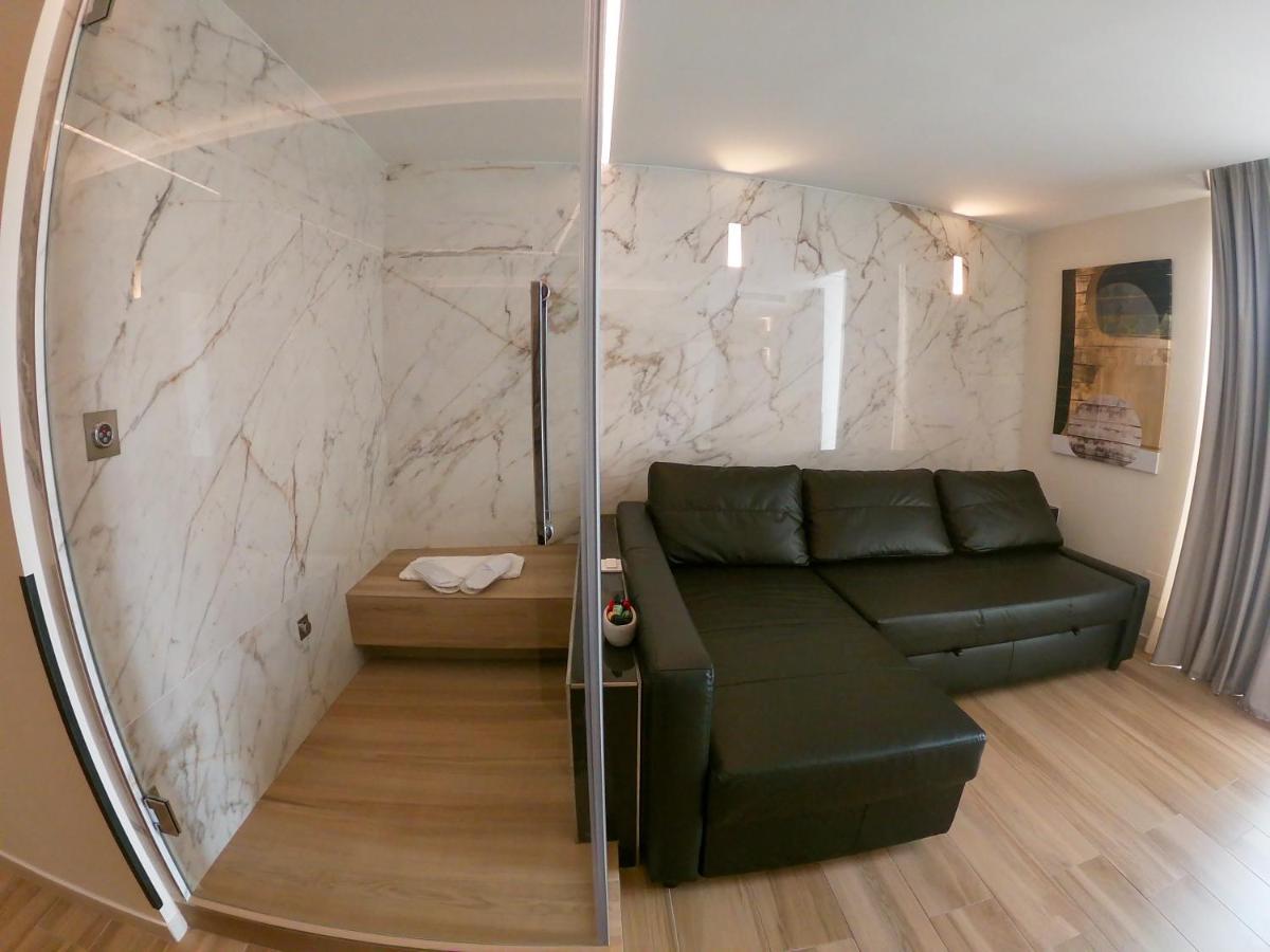 Municipio Luxury Suite Naples Extérieur photo