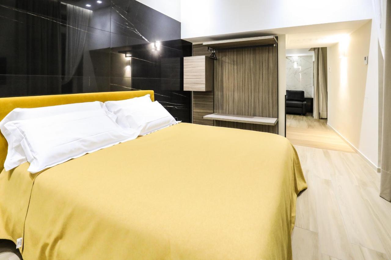 Municipio Luxury Suite Naples Extérieur photo
